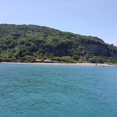 La Casa Sull'Isola *